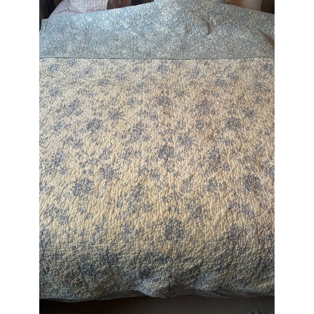 Laura Ashley Blue Floral Twin Quilt Reversible 68x88 Cottagecore Cream Bedding